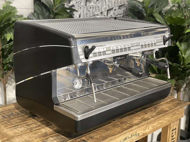 Máy pha cà phê Nuova Simonelli - Tuyệt tác Ý cho Barista Chuyên Nghiệp